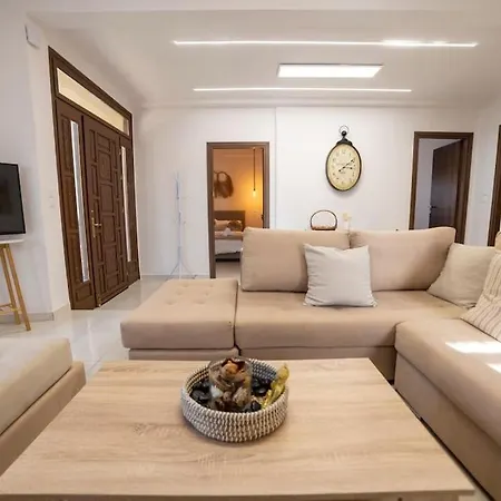 Top House *